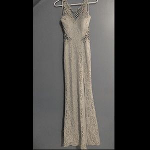 City Studio Silver Gray Long Formal Prom Homecoming Dress, size 1